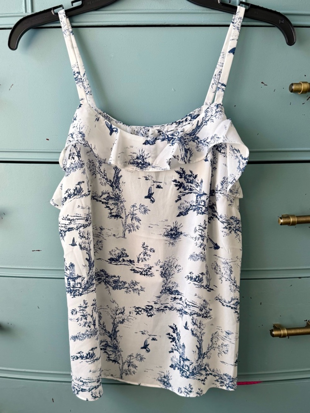 Chelsea and Theodore NWT White and Navy Toile Ruffle-Trim Camisole Top. Sz S